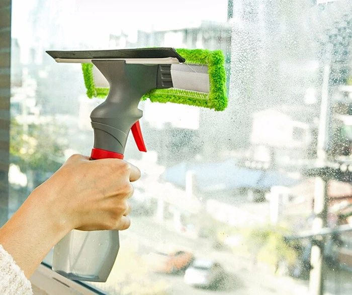 Window wiper with squeegee &amp; spray bottle window cleaning spray marine window wiper glass cleaning