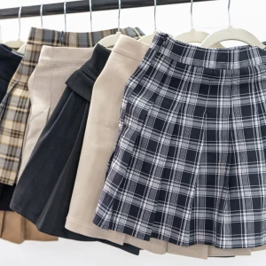 Wholesale Second-hand Cream Miniskirts