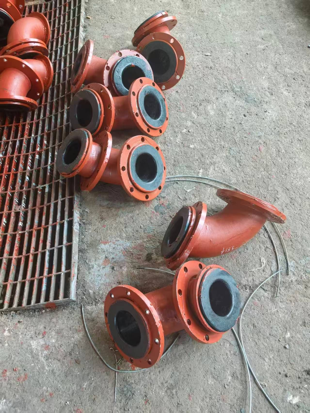 Buy Dn400 1.0mpa Uhmwpe Pipe Fittings (elbow, Tee, Flange) from ZhengJu ...