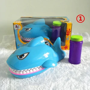 Battery operated Shark bubble fun toys with light and music