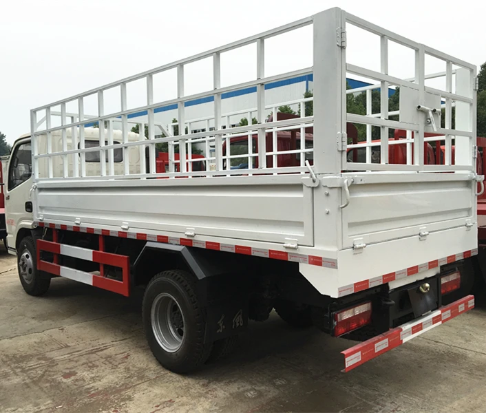 DFAC 4x2 cows cargo truck, 3-4T cattle transportation trucks on sale in UAE