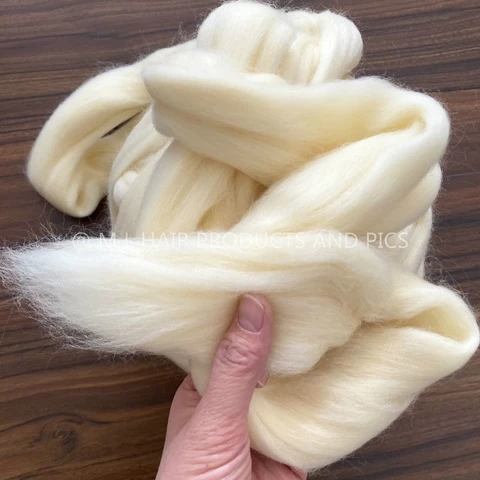 drop shipping 100% Australian merino  wool roving top thick yarn cream color