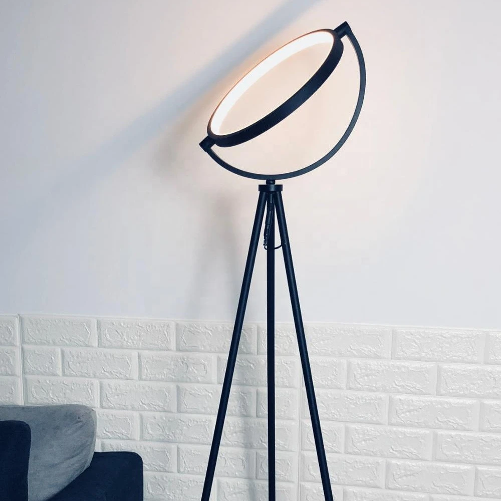 Home Decorative dimmable LED 3 legs tripod pattern metal floor standing lamp for living room
