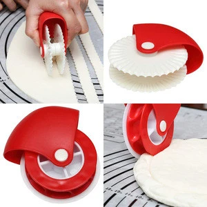 Professional cutter kitchen dough rolling cutting tools plastic 6 in one pastry cutter