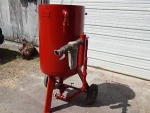 small portable air controlled sandblasting pot / sand blasting machine