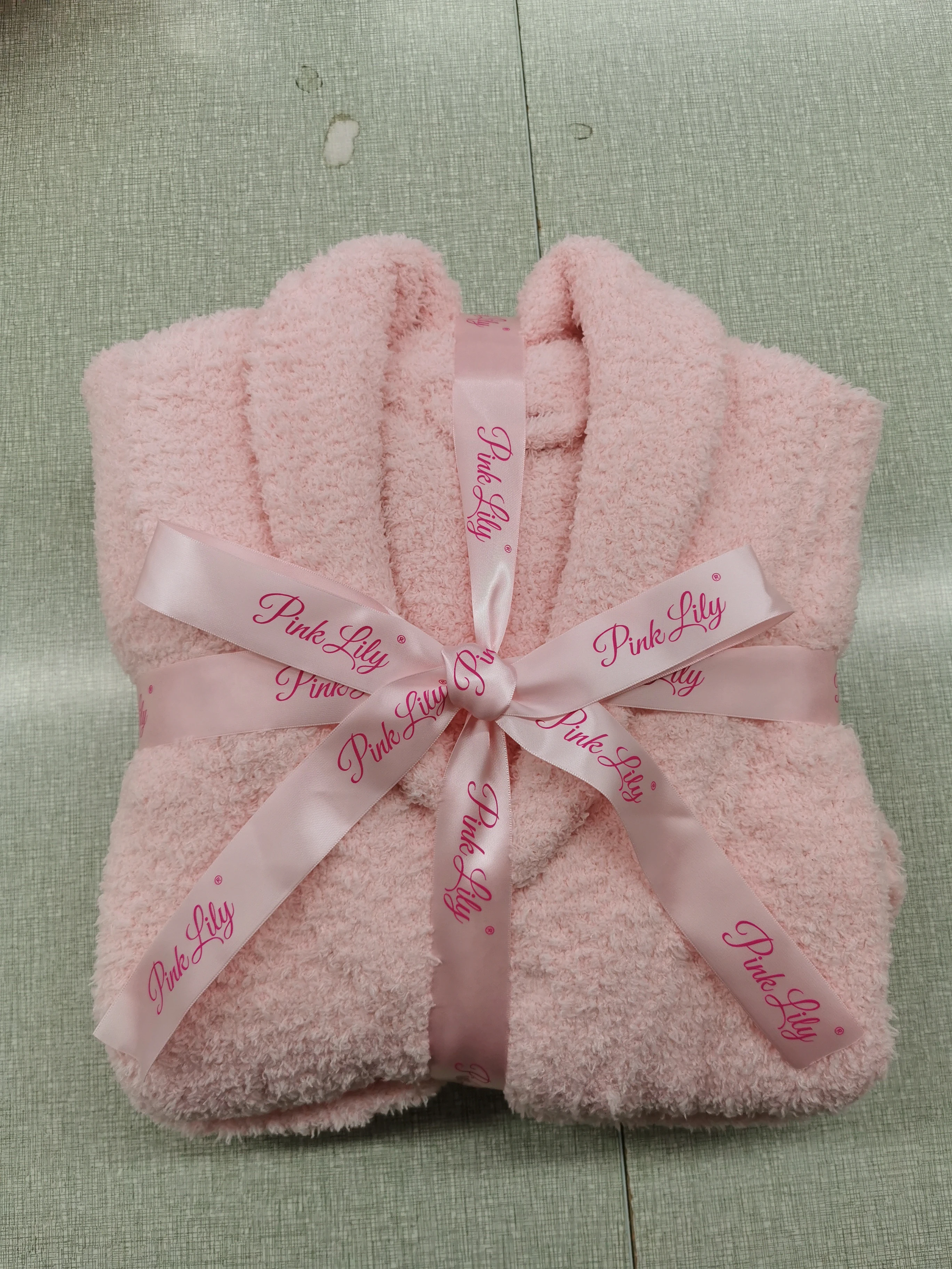 super soft luxury zero defect micro feather yarn knit baby kids womens mens throw blanket home wear bath robe