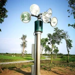 Telescopic telecommunication mast solar pole