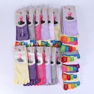 Wholesale women socks antislip ladies yoga five finger socks toe socks