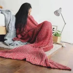 Wholesale100% Acrylic Fibers Knitted Throws Handmade Crochet Very Soft Fish Scale Style Mermaid Tail Blanket