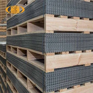 China professional cheap heavy gauge 1.5 inch welded wire mesh/small mesh galvanized wire mesh