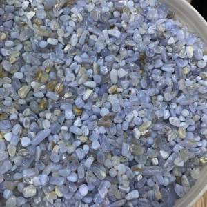 Natural crystal blue lace agate chips tumble fengshui healing folk crafts stone for home decoration