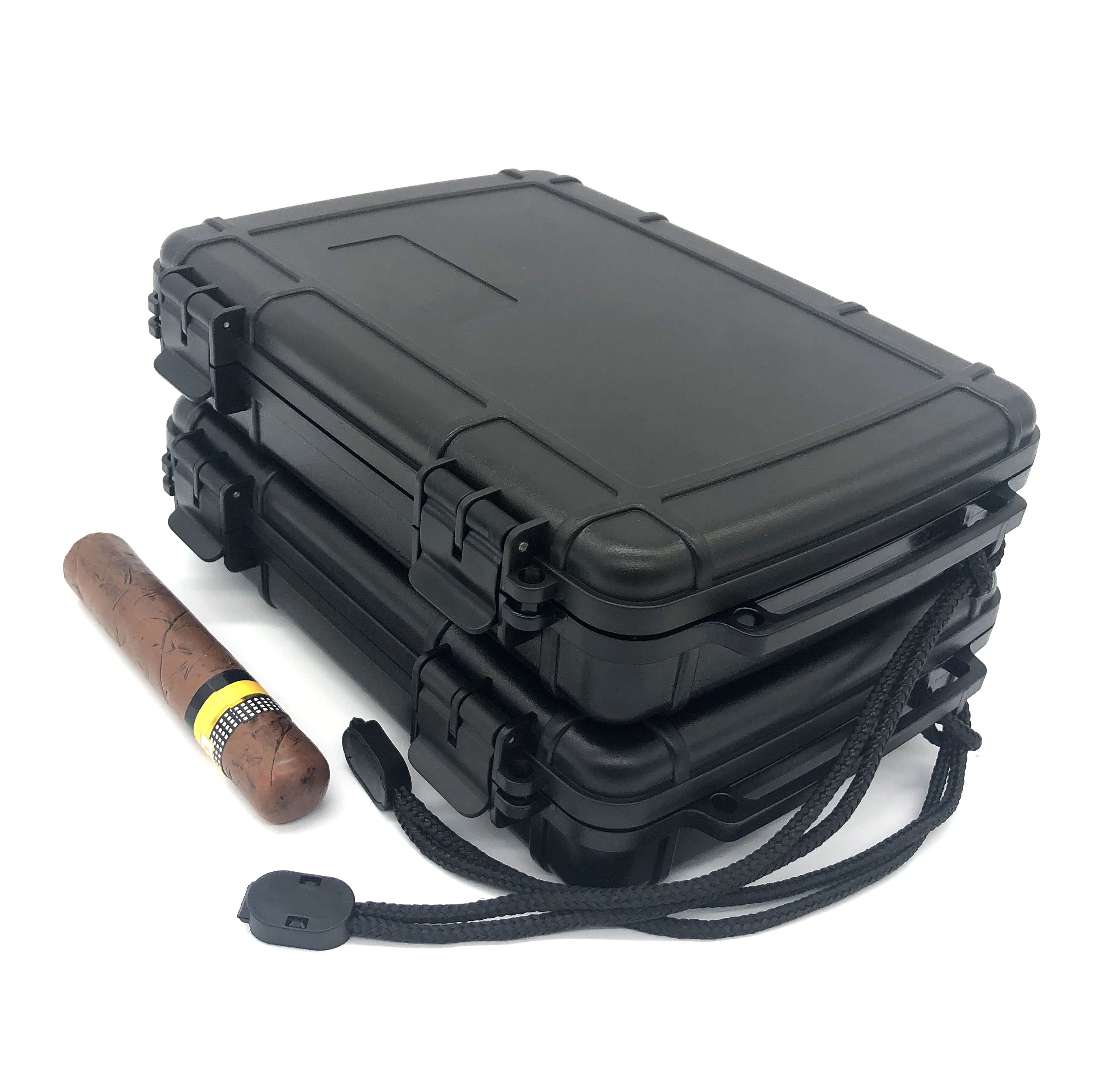 Portable Plastic Designed Weed Roll Smoking Storage Travel Cigar Humidor Case with Custom foam Lighter Cutter