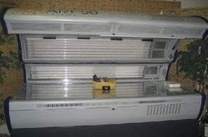 REPO: ACN 52 Bulb SUPER VHR TANNING BED 6 Face Tanners
