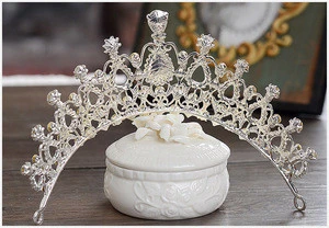 Wholesale New Fashion Luxury Crystal Rhinestone Crown Bridal Crown Tiaras for Women Bride Wedding Hair Accessories