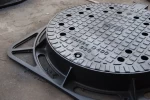 SYI Customized En124 Standard Heavy Duty Black Round Sand Casting Anti-Theft Ductile Iron Manhole Cover