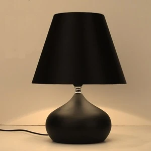 2018 Bedroom Mini Black Table Lamp with Shade