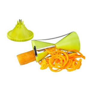 Amazon Hot Selling Kitchen Gadgets 4 in 1 Funnel Spiral Vegetable Cutter in Stock