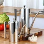 High quality kitchen cooking oil pot metal olive oil stainless steel container vinegar olive oil dispenser