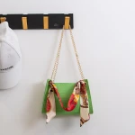 Lady silk scarf arm with one shoulder cross-body bag small square bag