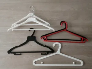Plastic Women or Man Top Hanger with Bar for Clothes Garment etc
