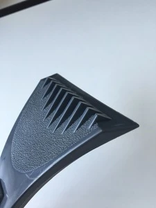 Strong and durable car scraper with stiff bristle