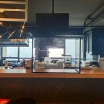 TMJ-2649 Custom Table Counter Clear Acrylic Plexiglass Clear Plexiglass Protective Panel Barrier Glass Sneeze Guard