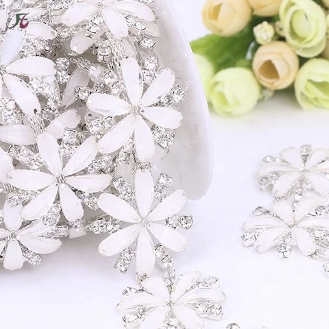 White flower rhinestone applique wedding crystal rhinestone beaded chain trim (Accept custom)