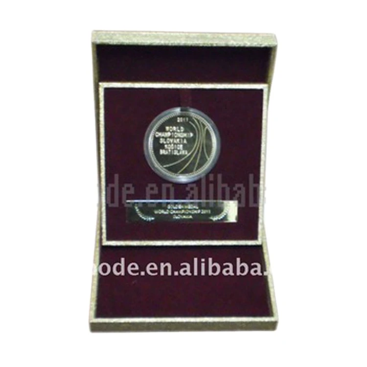 Wholesale slovakia worldcup badge pin coin tourist wedding promotion souvenir gift set with box