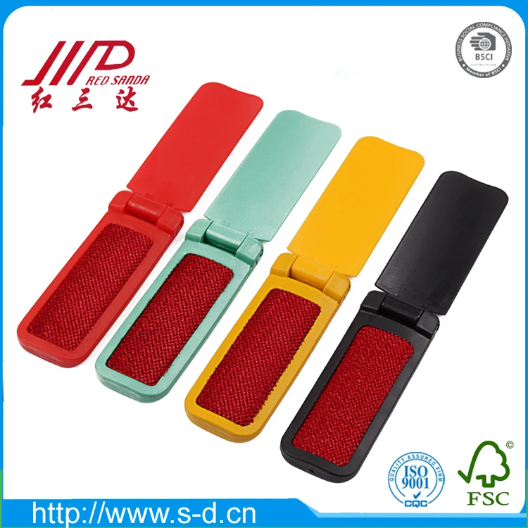 Yangzhou Sanda plastic foldable pocket lint brush magic cloth suit brush
