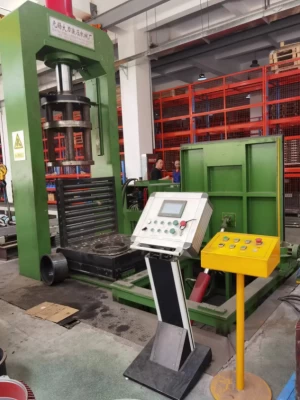 Gantry hydraulic press with turnover table