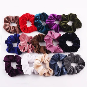 2019 New Arrival yiwu Wholesaler Custom Velvet Hair Scrunchies High Quality Elastic Hair Bands for Women Girls Scrunchy