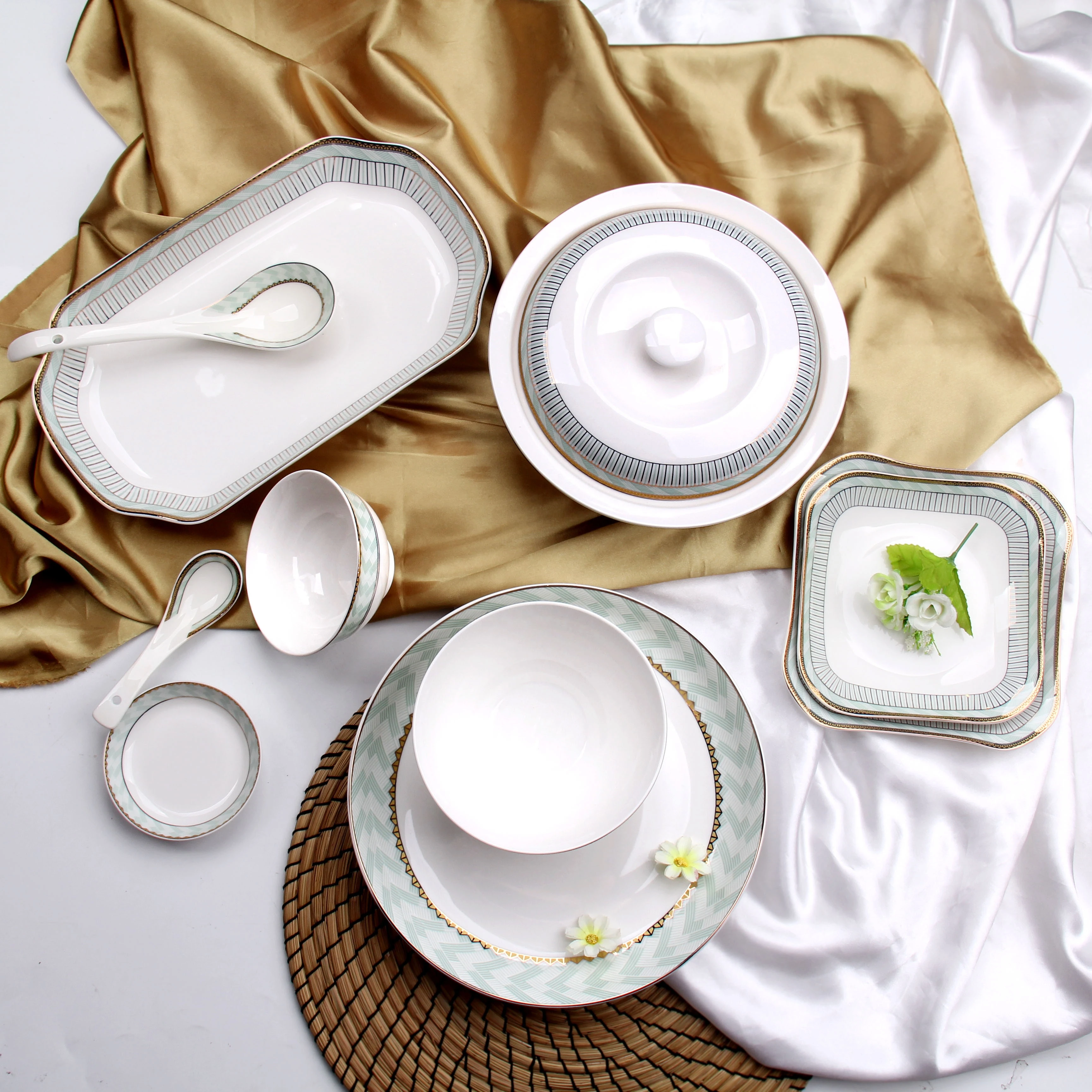 50 pcs luxury   dinner set in stocks in ceramic bowls and plates
