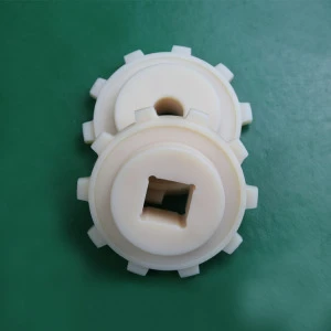 China Factory Injection Moulded Chain Sprocket Wheel customized chain sprocket