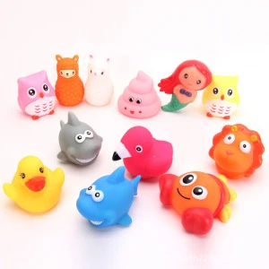 Customized animal baby spray bath toy floating and squeaking bath toys