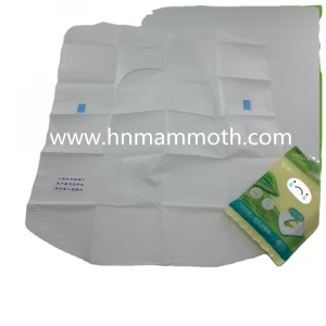 Disposable plastic toilet seat covers hygienic toilet seat protector 2-ply waterproof toilet seat cover for lady and kids travel