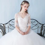 factory customize elegant long sleeve lace wedding dress 2021 bride princess bridal dresses