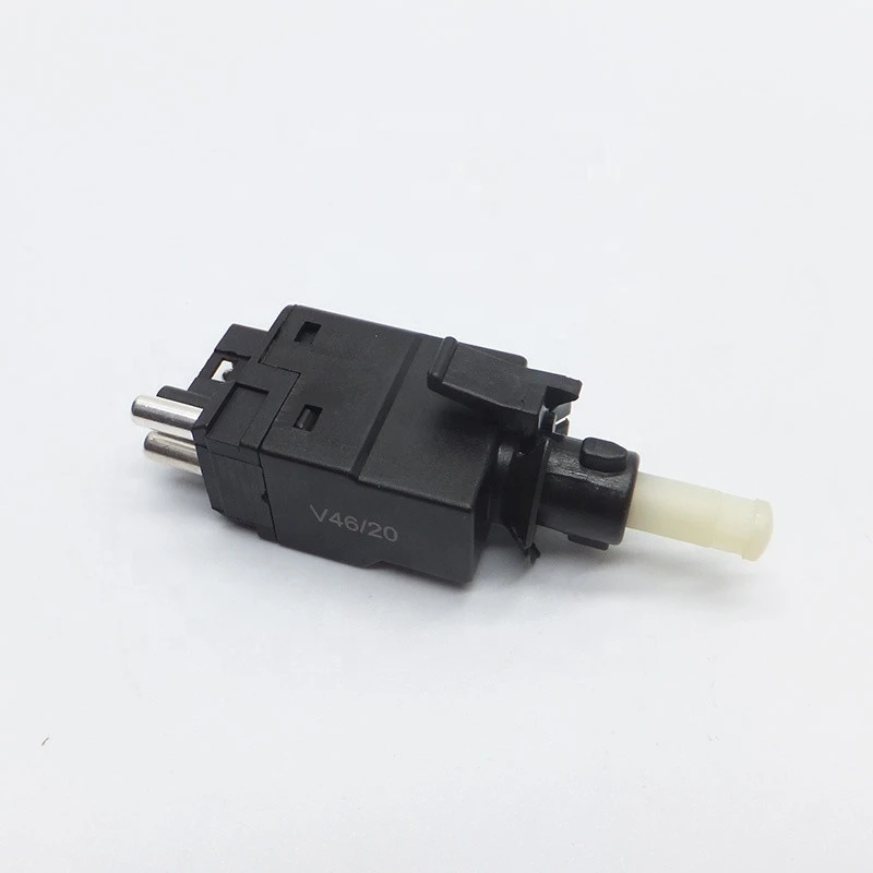OEM NO. 001 545 01 09 / 0015450109 Auto Electrical System Brake Light Switch For Mercedes W201 W210 S210
