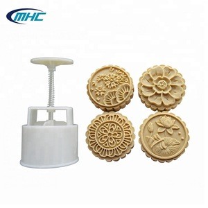Pastry Tools Factory Price Round Shaped Flower Style Plastic Mooncake Molds