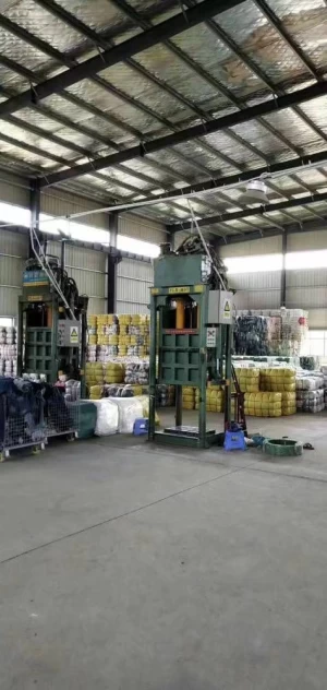 China supplier of trendy and affordable second-hand clothing bales for Africa and Southeast Asia.