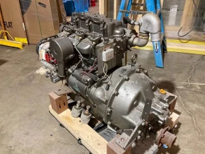 Used Yanmar 3QM30 30 HP Marine Diesel Engine With Transmission