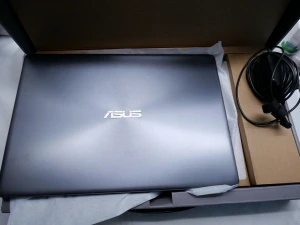 ASUS ZenBook 13 13.3in 512GB I5 8th Gen. 3.9GHz 8GB