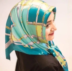 2019 new arrival luxury branded silk scarf square printed Satin hijab