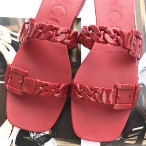 2021 Wholesaler girls summer beach flat jelly  shoes female  open toe flat slippers G CC Belt buckle one-piece shoes for women