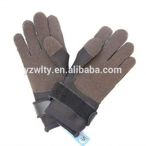 amara and neoprene diving gloves