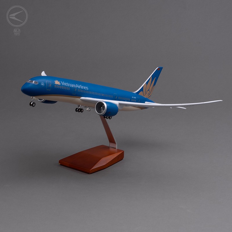 Boeing787-8 Vietnam Airlines a gift for promotional airplane model 1/130 43cm