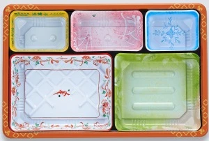 disposable plastic tray