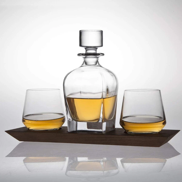 Elegant Wooden Display Tray Unique Glass Whiskey Decanter Whiskey Glass with Wooden Tray