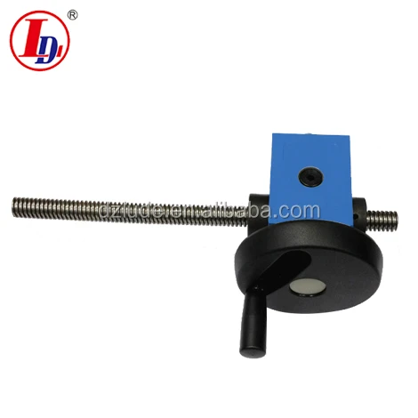 Hand crank and manual screw jack with lost cost