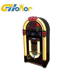 Hot Sale Coin Operated Jukebox Arcade Has The Function Of CD Player And Radio Machine