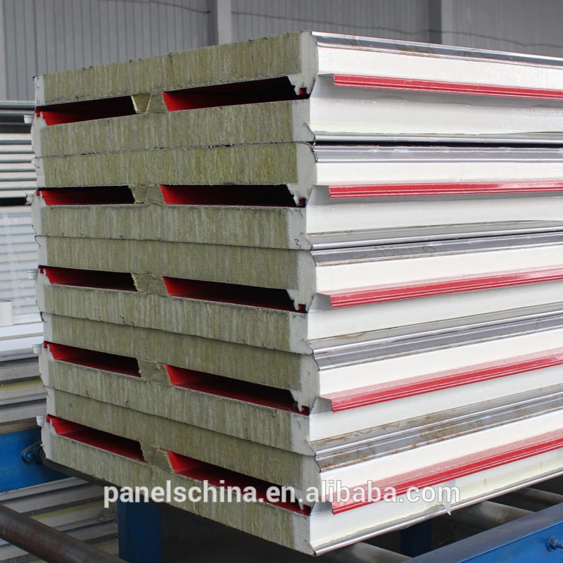 Insulated polyisocyanurate mineral wool roof and roofsandwich panels